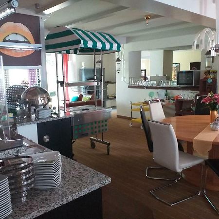 Hotel Garni Elegant Вилинген Екстериор снимка