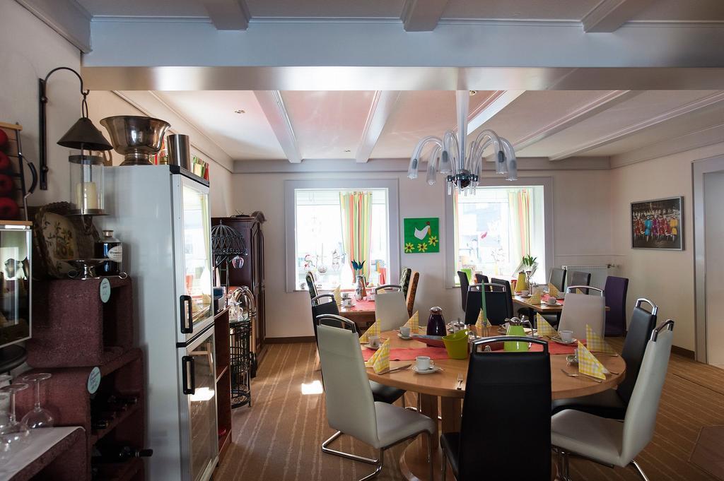 Hotel Garni Elegant Вилинген Екстериор снимка